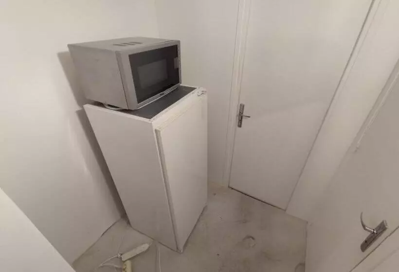 Majatalo Studio Privé Dans Maison