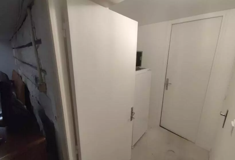 Majatalo Studio Privé Dans Maison