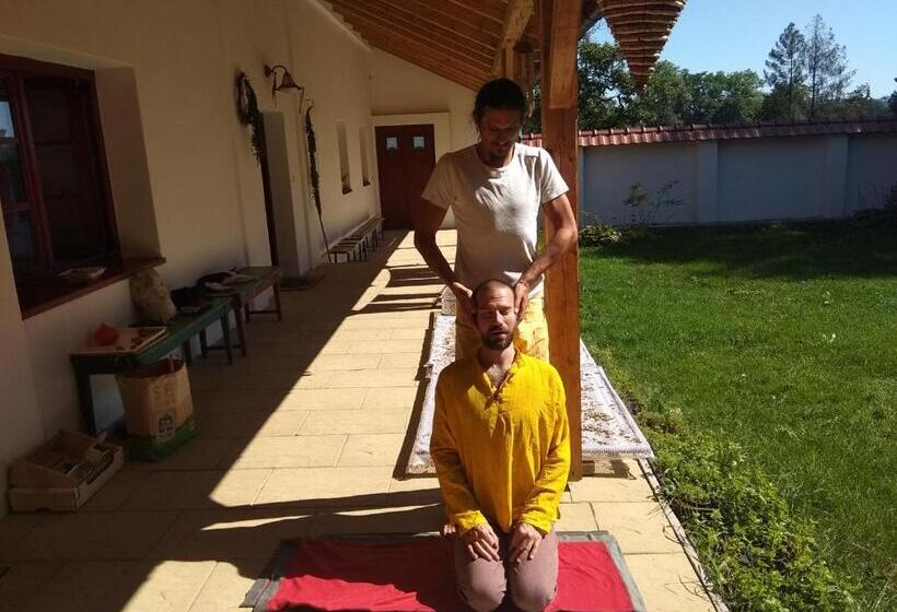 펜션 Yogashrama Traditional