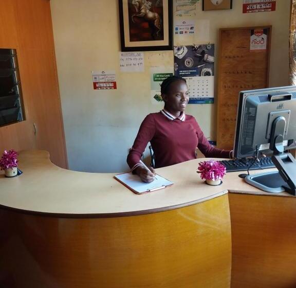 The Desert Rose Hotel Voi