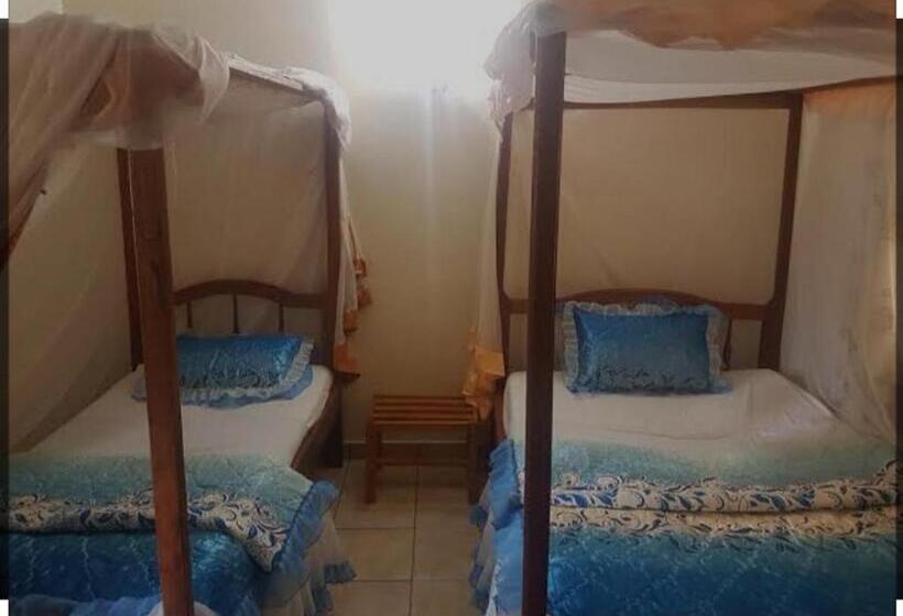 The Desert Rose Hotel Voi