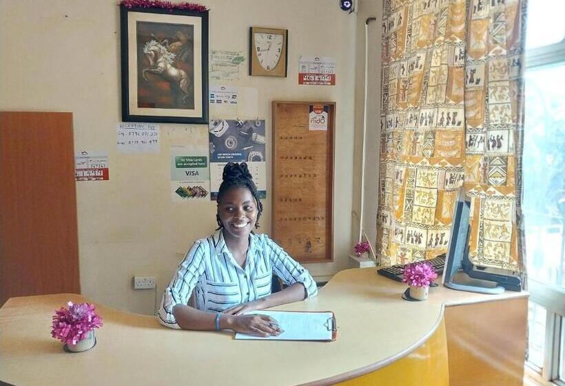 The Desert Rose Hotel Voi