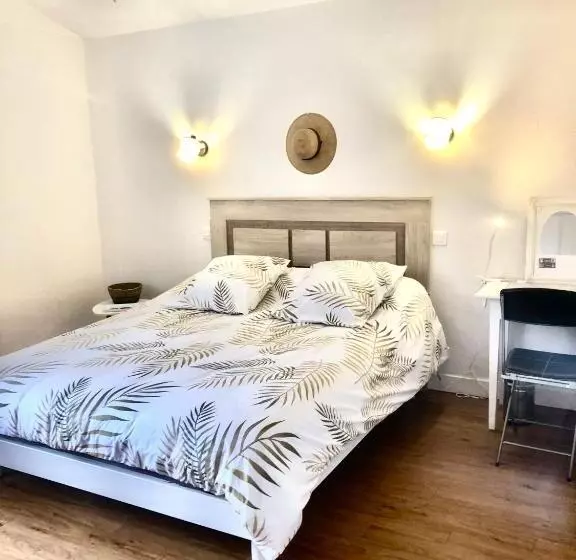 ベッドアンドブレックファースト Chambre Chez L’habitant