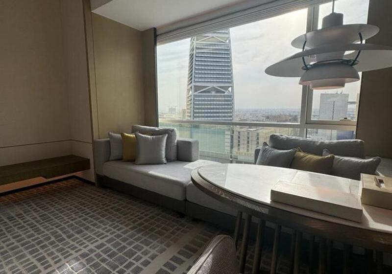 בית מלון כפרי Narcissus The Royal