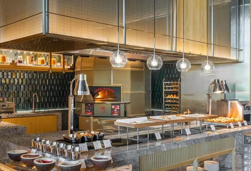 Hotelli Narcissus The Royal