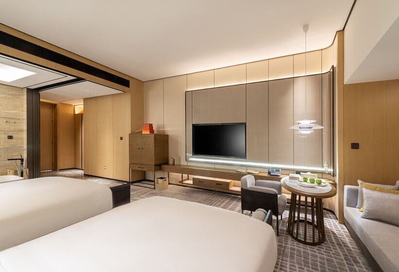 בית מלון כפרי Narcissus The Royal