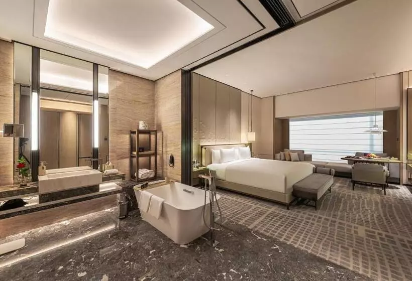 Hotelli Narcissus The Royal