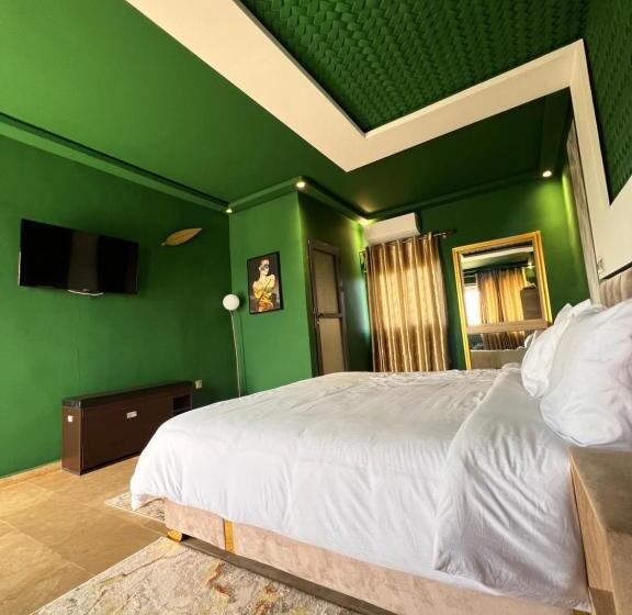 Pensión Billionaire