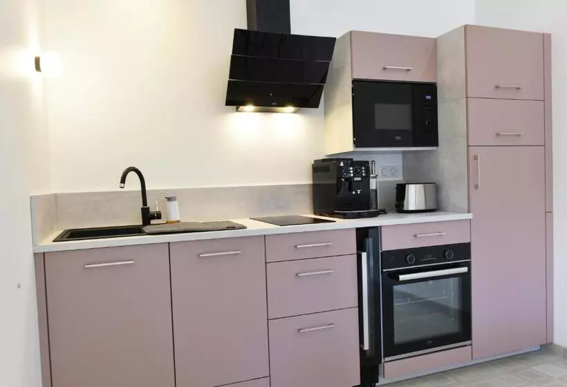 Majatalo Chez Pierre Dans Le Centre De Brive