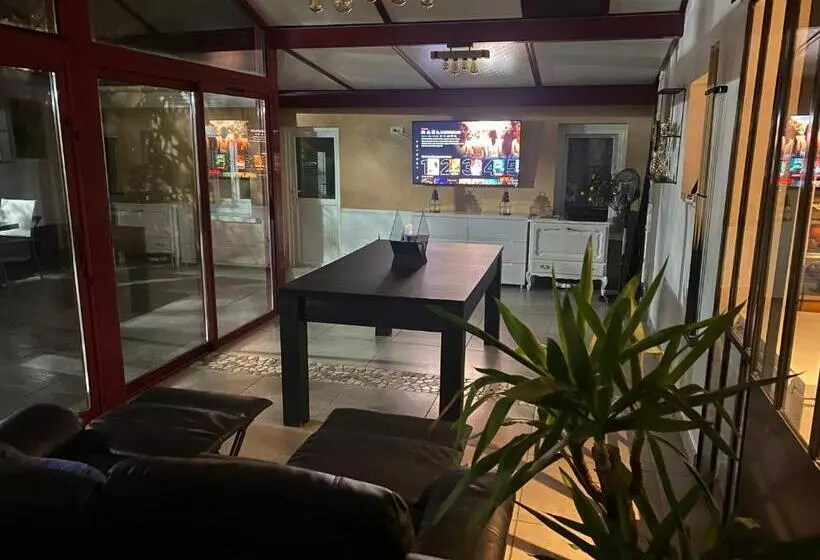 ペンション Dépendance Avec Billard à Proximité Zénith Rouen
