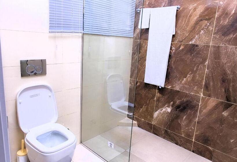 פנסיון Rosewood Chamber