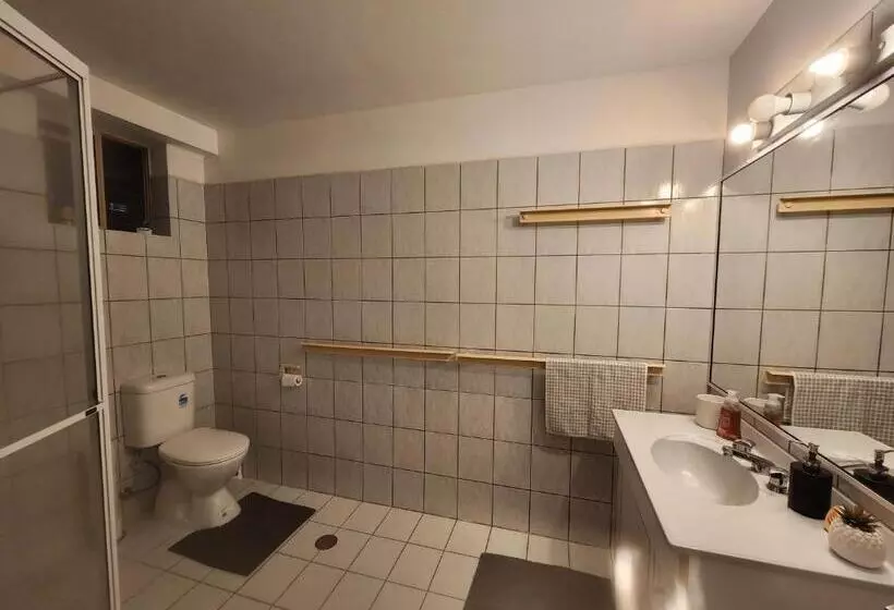 ペンション Self Contained Guesthouse For 7ppl, W Pool