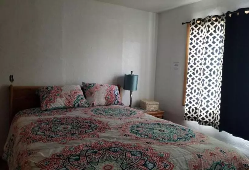 ペンション Travelers Guesthouse