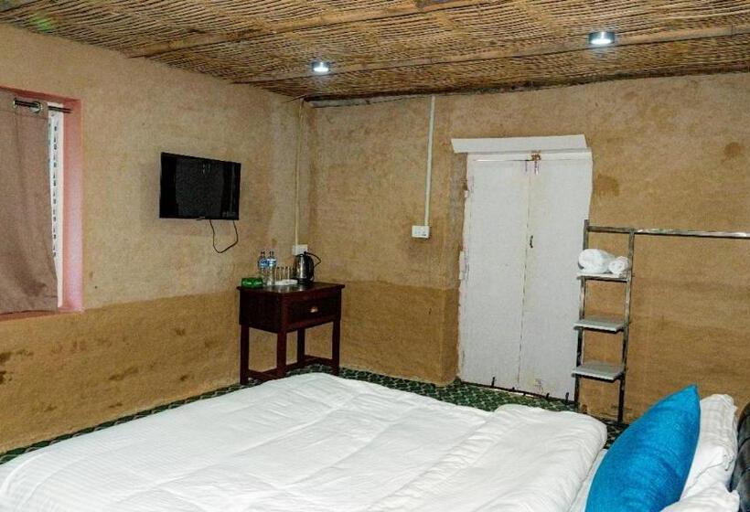 14 Miles Hotel And Restaurant