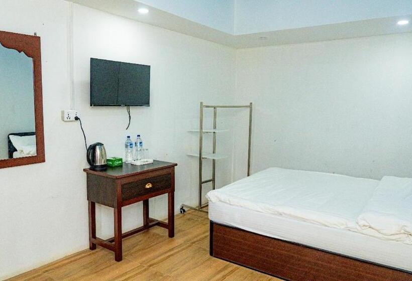 14 Miles Hotel And Restaurant