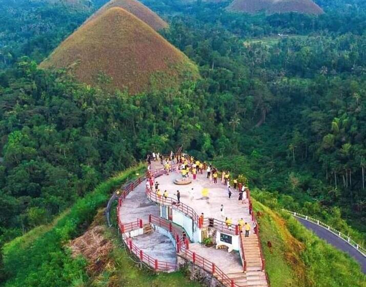 צימר Affordable Bedspacer Good For 8 With Breakfast