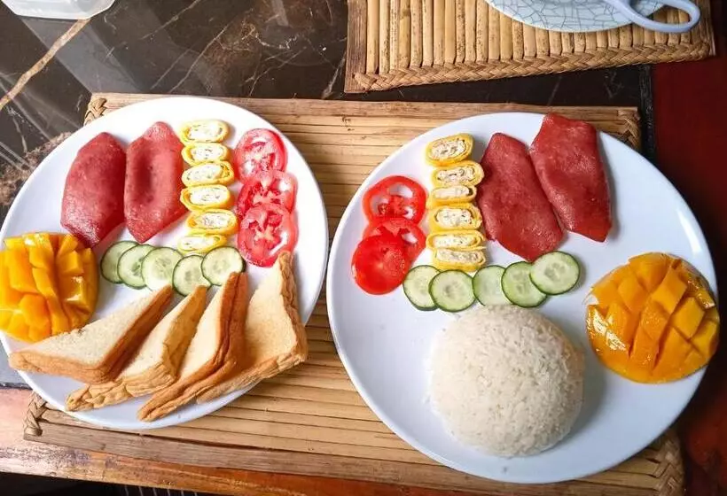 Aamiaismajoitus (B&B) Affordable Bedspacer Good For 8 With Breakfast