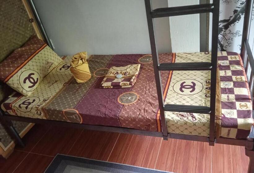 צימר Affordable Bedspacer Good For 8 With Breakfast