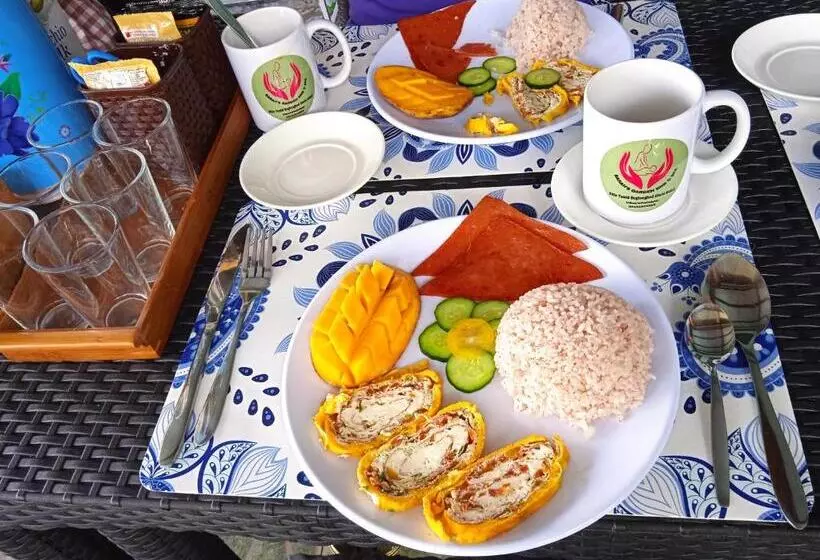 Aamiaismajoitus (B&B) Affordable Bedspacer Good For 8 With Breakfast