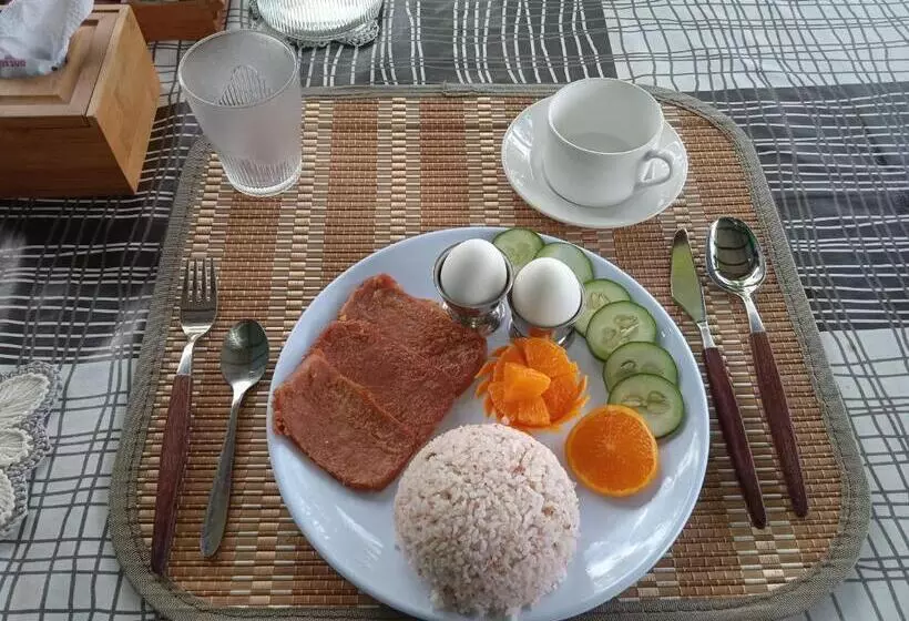 Aamiaismajoitus (B&B) Affordable Bedspacer Good For 8 With Breakfast