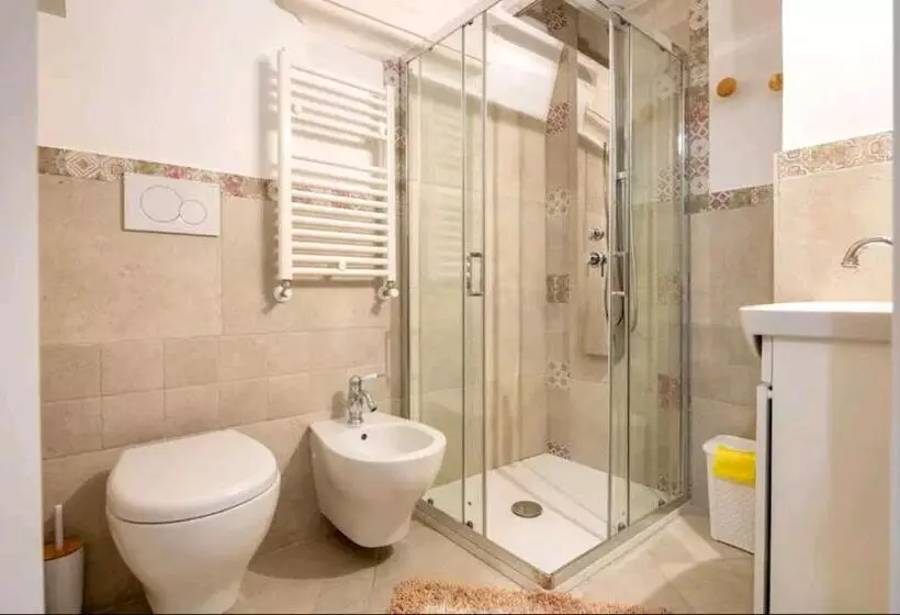 تختخواب و صبحانه La Pietra Del Duca