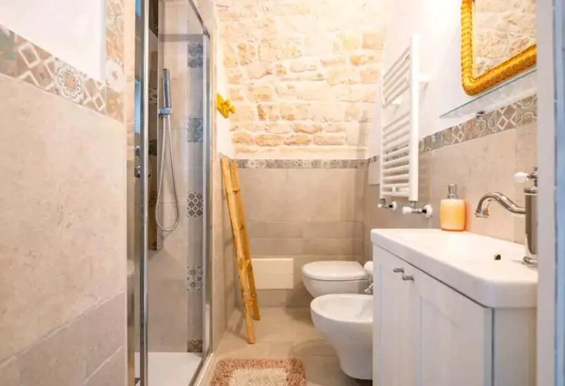 تختخواب و صبحانه La Pietra Del Duca