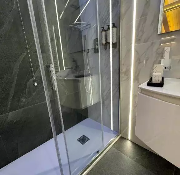 تختخواب و صبحانه Le Suite Piazza Nuova