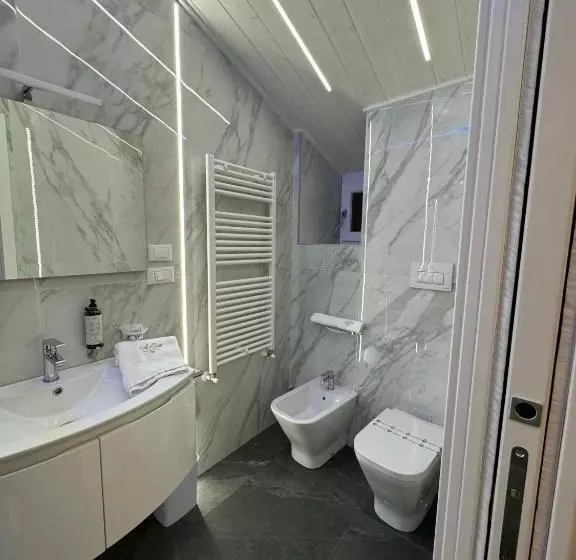تختخواب و صبحانه Le Suite Piazza Nuova