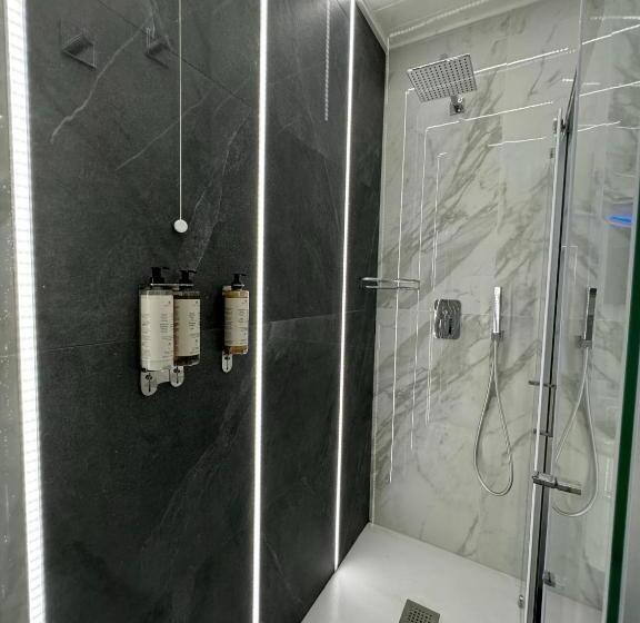 تختخواب و صبحانه Le Suite Piazza Nuova