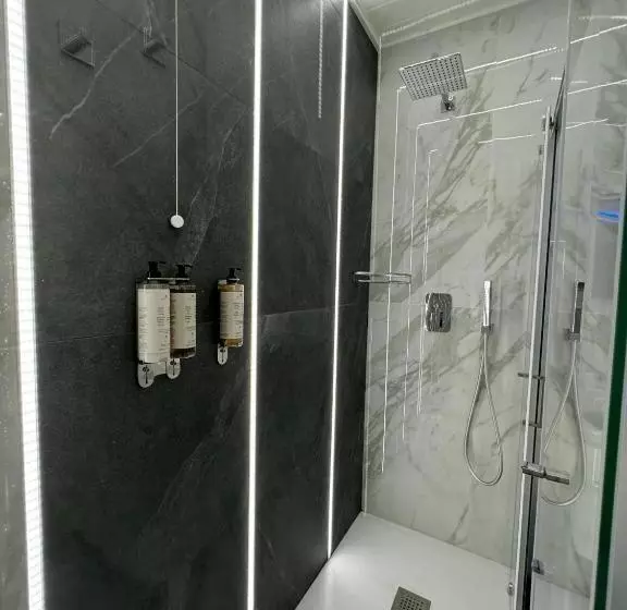 تختخواب و صبحانه Le Suite Piazza Nuova