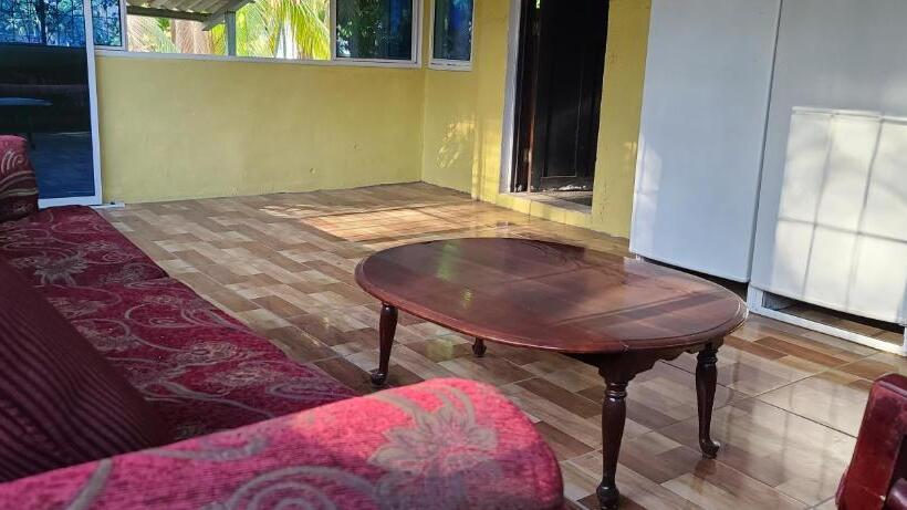 هتل Alicia S Healing And Relaxing House