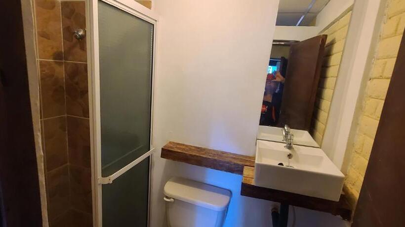 هتل Alicia S Healing And Relaxing House