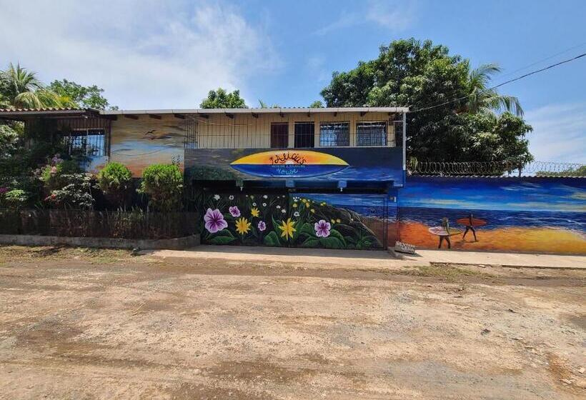 هتل Alicia S Healing And Relaxing House