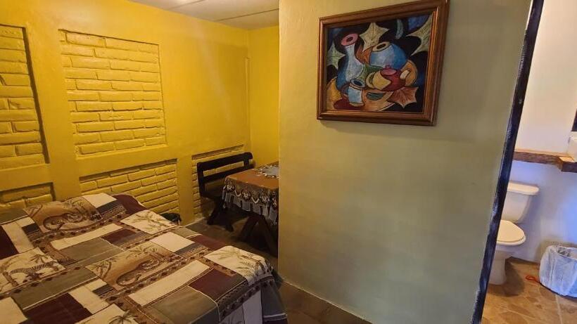 هتل Alicia S Healing And Relaxing House