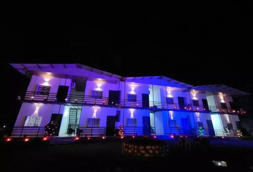 ホテル Chill Stops Rishikesh Titos