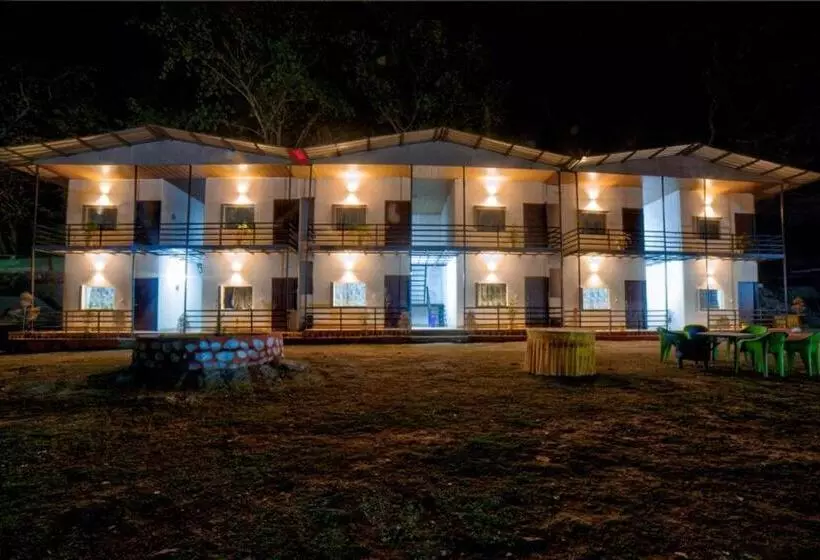 ホテル Chill Stops Rishikesh Titos