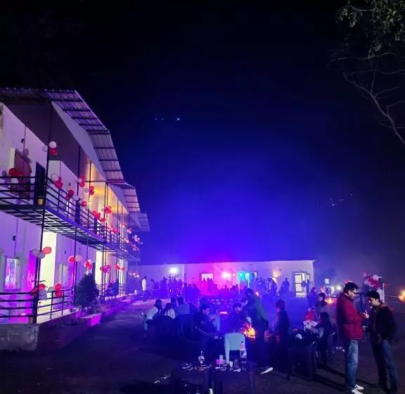 ホテル Chill Stops Rishikesh Titos