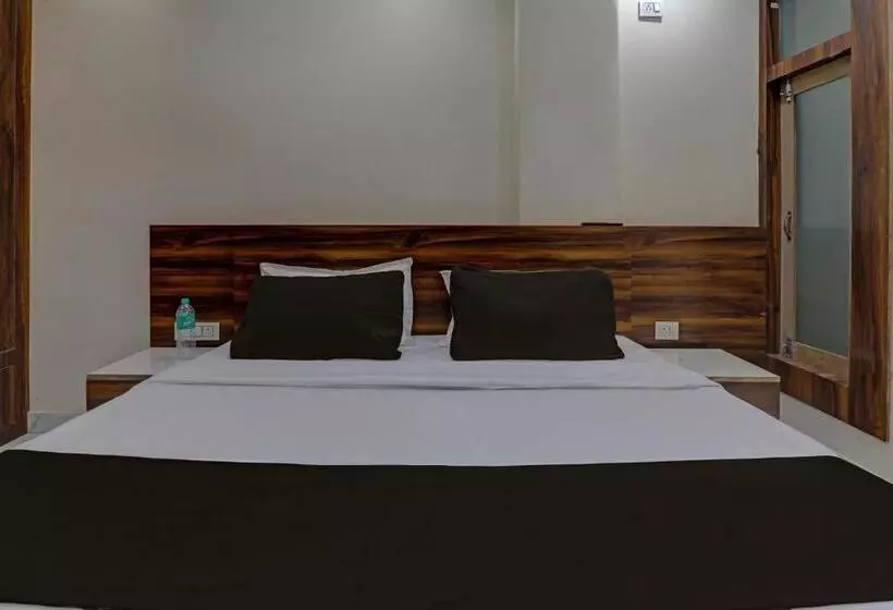 Hotelli Collection O Mitra Inn