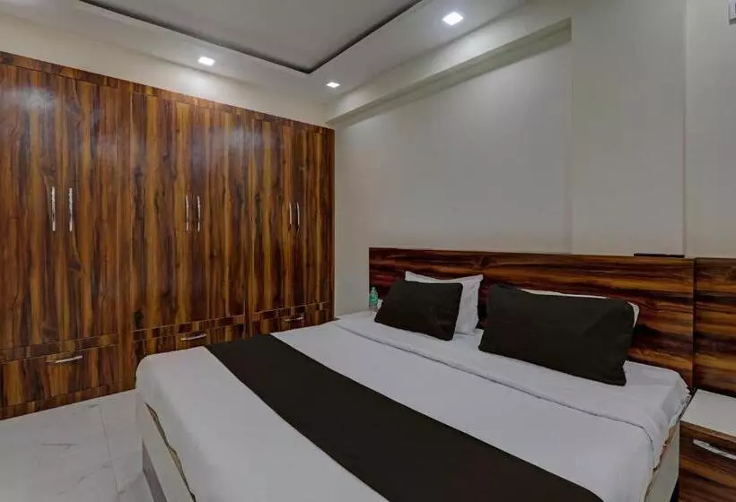 Hotelli Collection O Mitra Inn