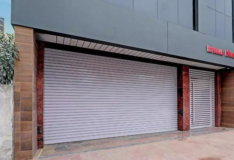 Hotelli Collection O Mitra Inn