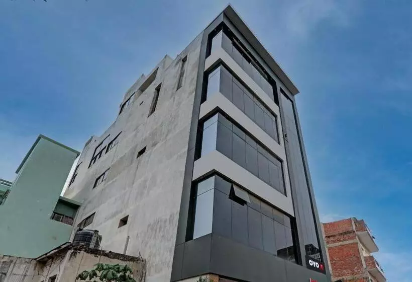 Hotelli Collection O Mitra Inn