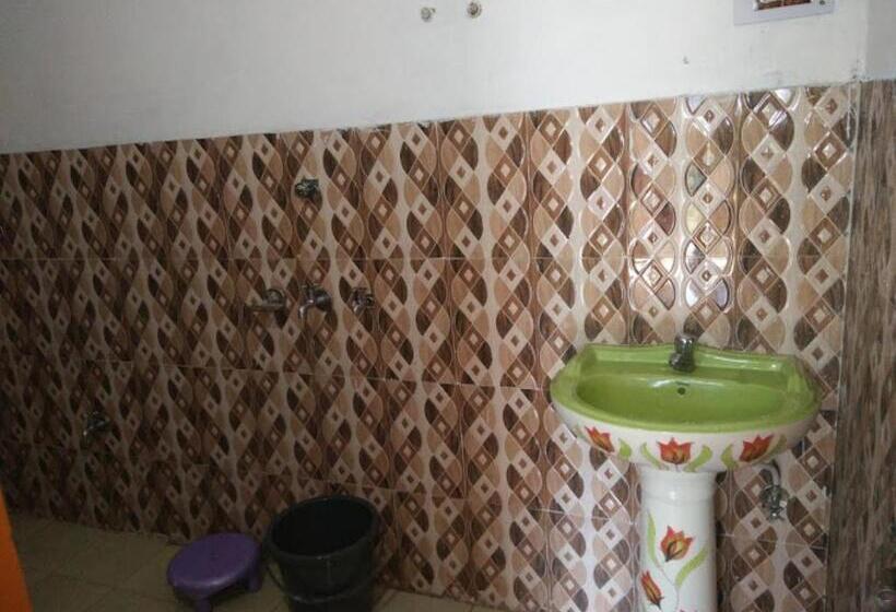 Hotel Dev Dham , Nyalsu