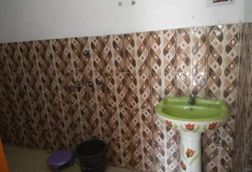 Hotel Dev Dham , Nyalsu