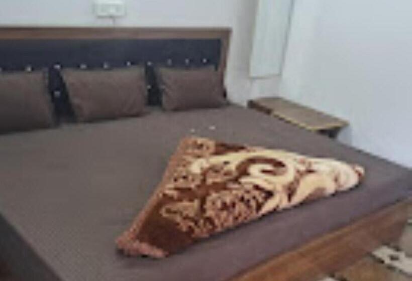 Hotel Dev Dham , Nyalsu