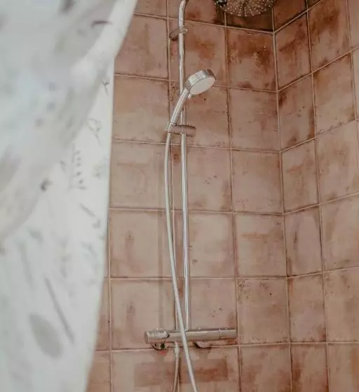 Hotelli Hostal Restaurant Mussons Vins