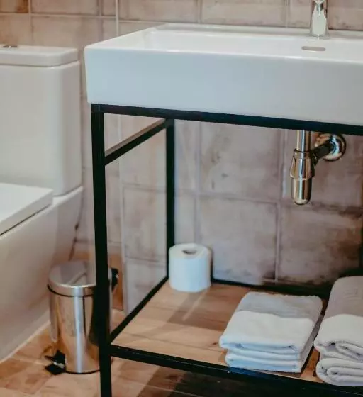 Hotelli Hostal Restaurant Mussons Vins