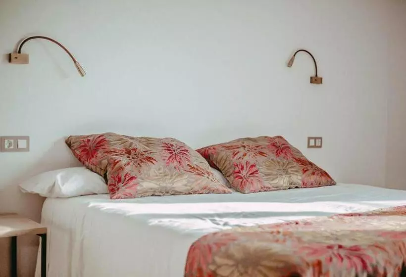 Hotelli Hostal Restaurant Mussons Vins