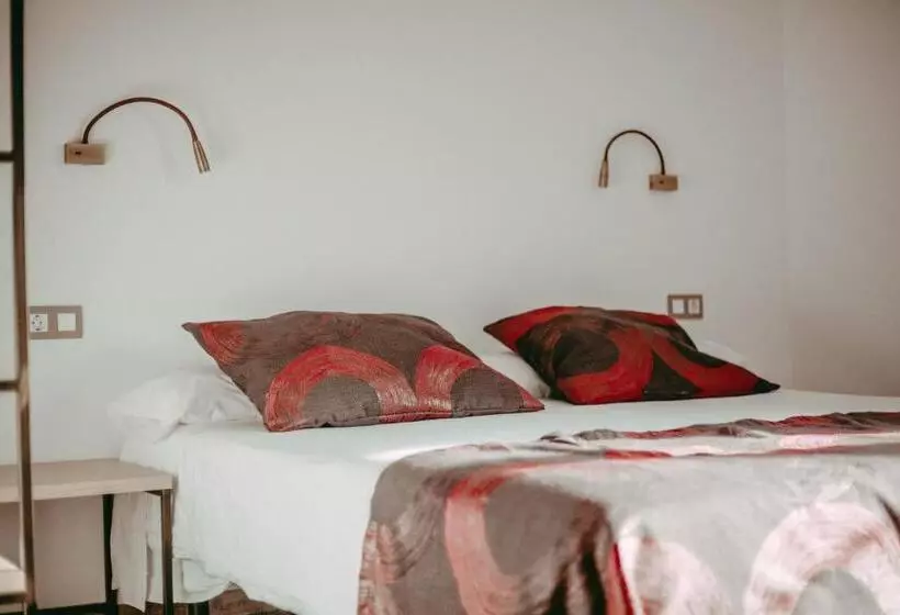 Hotelli Hostal Restaurant Mussons Vins