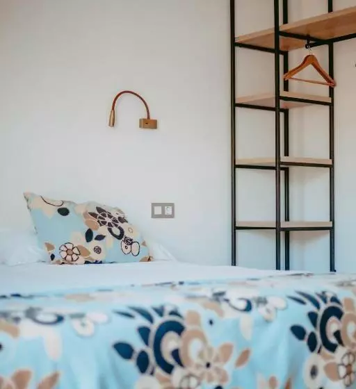 Hotelli Hostal Restaurant Mussons Vins