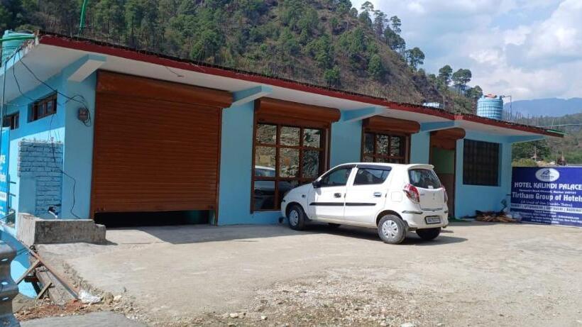 Hotel Kalindi Palace